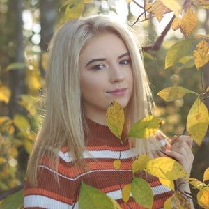 Meet your Posher, Lexie